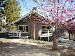 5325 Chaumont Dr, Wrightwood, CA 92397