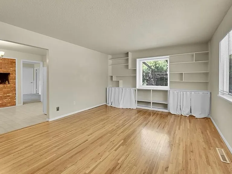 4102 Garrett Pl — Photo 6