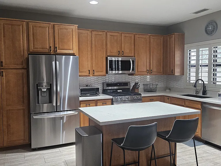 150 N Lakeview Blvd #16 — Photo 24