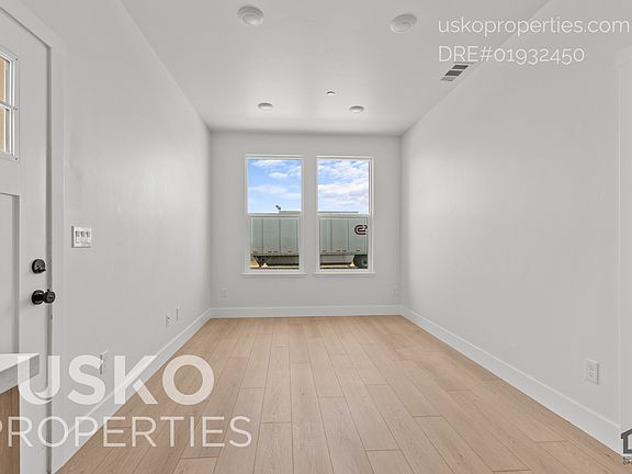 4th image of 4843 Chippendale Dr Unit A