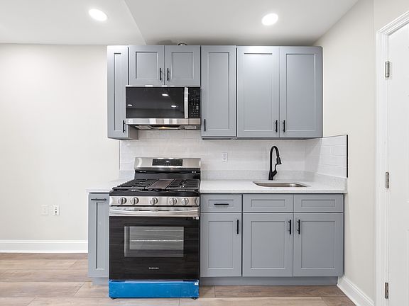 4th image of 1153 Beach Ave APT 2F