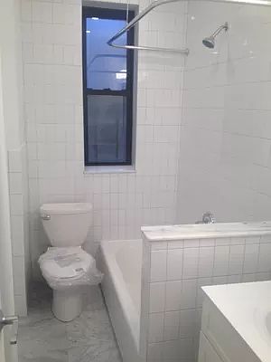 4th image of 5025 Broadway APT 5D