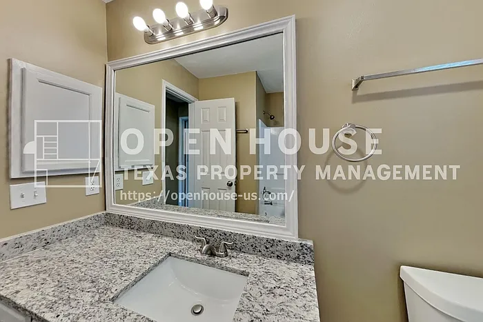 2807 Burgess Hill Ct — Photo 15
