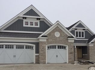 1208 English Oak Dr, Champaign, IL