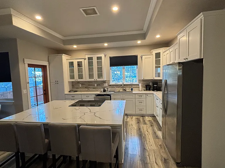 1019 Wisconsin Ave — Photo 2