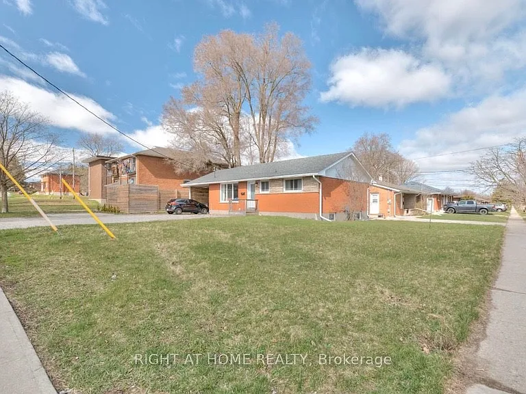 484 Speedvale Ave E #UPPER — Photo 1