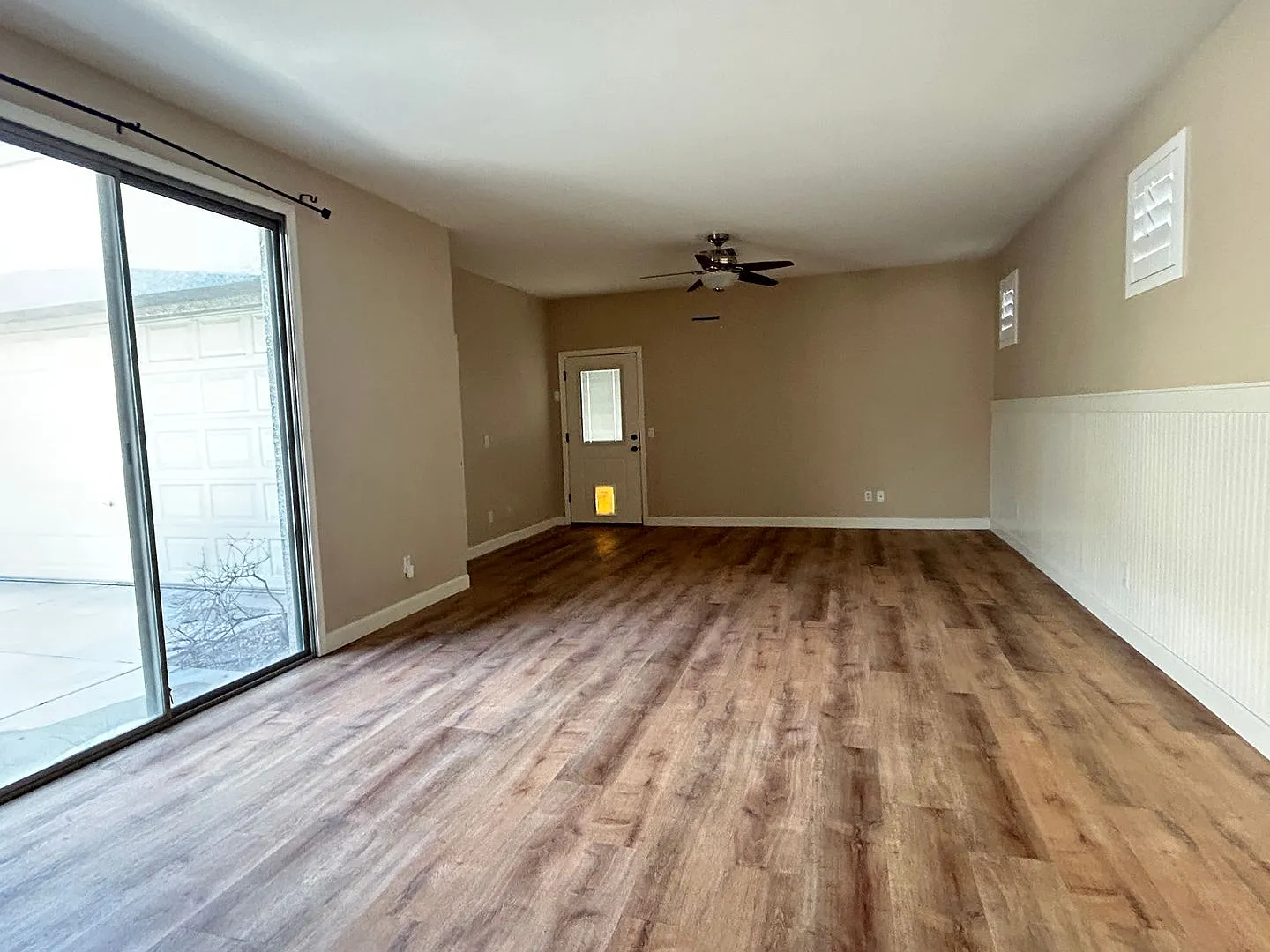 3 Bedroom + Den in Gated Community — Photo 3