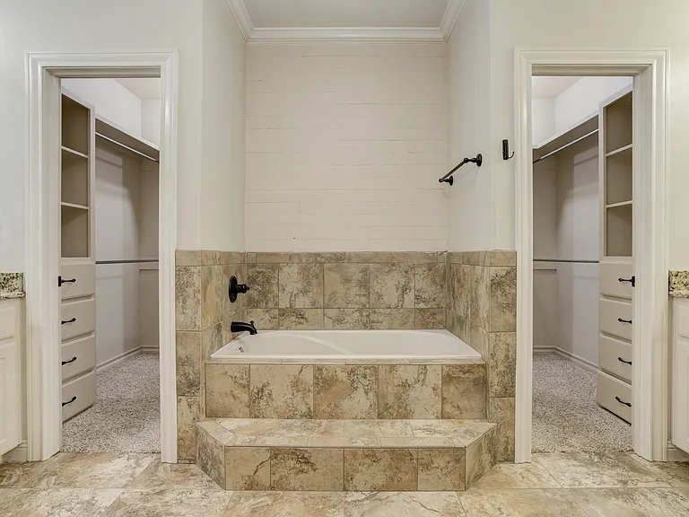 803 Avenue S — Photo 10