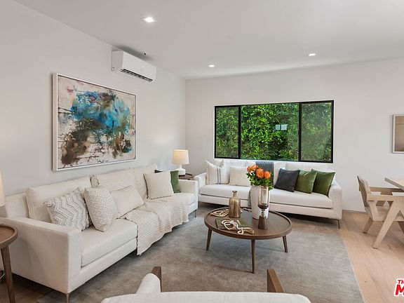 3rd image of 838 N Mansfield Ave #201