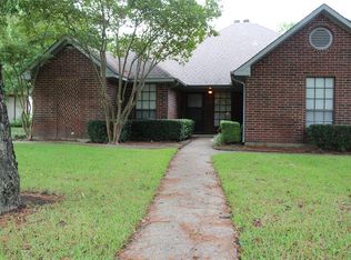 1000 Carver St, Mesquite, TX 75149