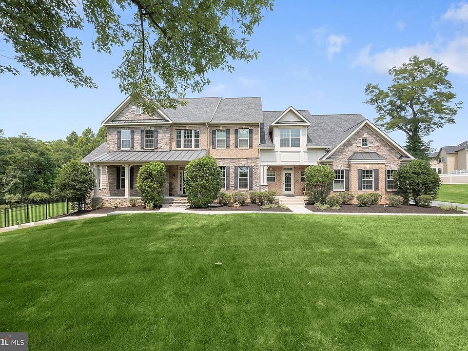 1st image of 2021 Drovers Ln