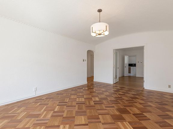 5th image of 2466 Francisco St APT 101