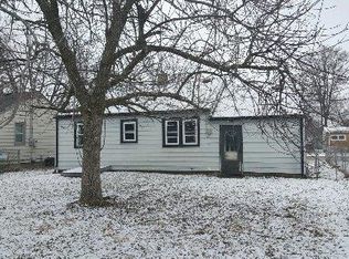 405 Wilson Ave E, Machesney Park, IL 61115