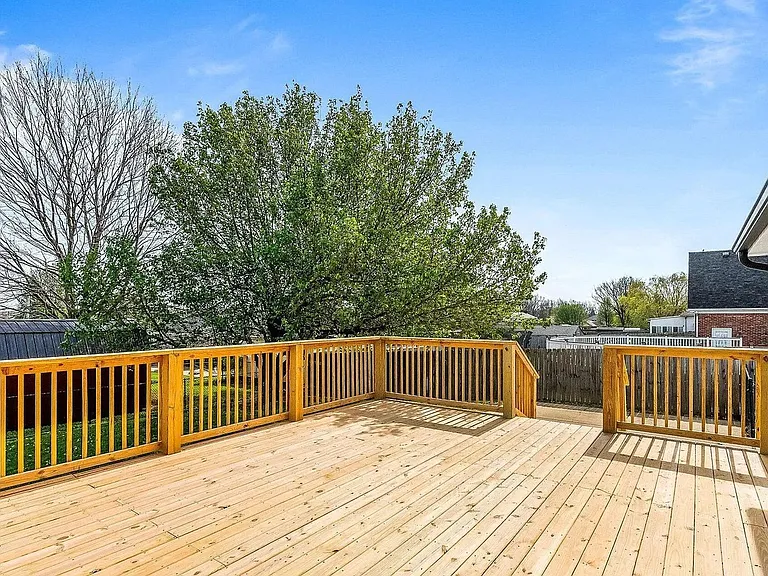400 Newman Way — Photo 36