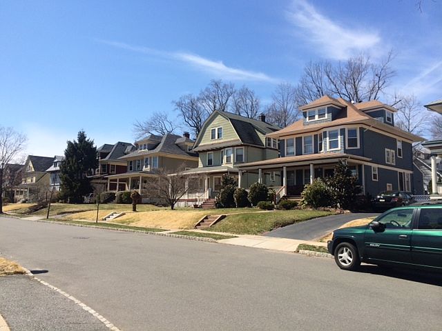 2nd image of 29 Hillside Ave