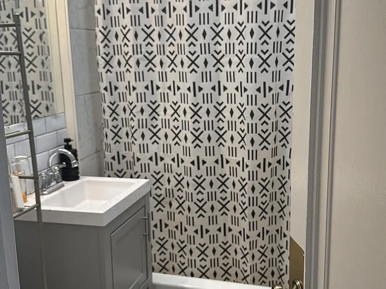 2351 W Wilson Ave #105 — Photo 3