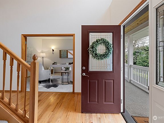 3rd image of 3527 115th Avenue SE