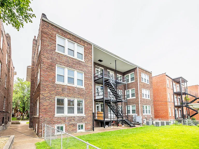 6331 Southwood Ave #2E — Photo 26