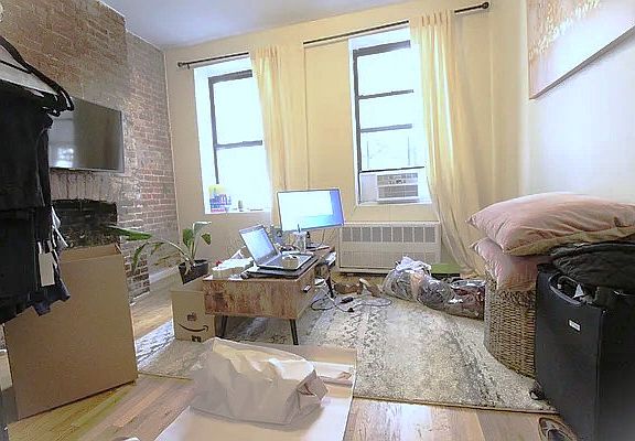 2nd image of 406 E 64th St APT 4