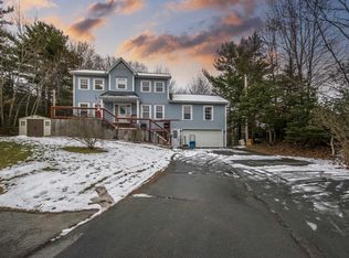 22 Holiday Ln, Bedford, NS B4A0C6