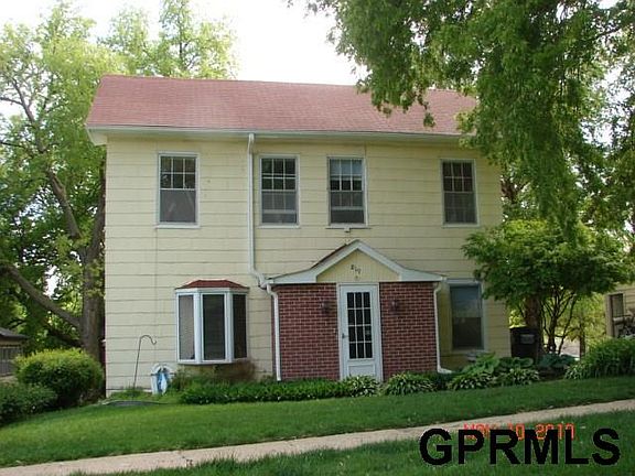 3rd image of 819 1st Ave