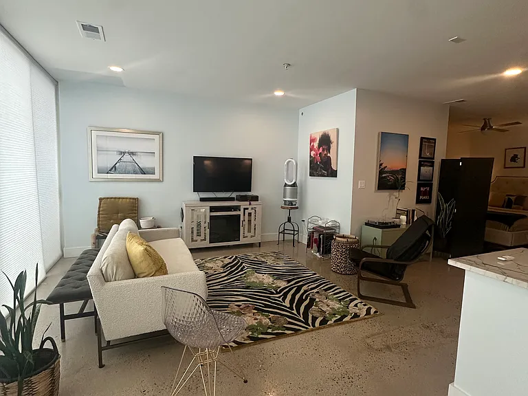 2906 S 1st St #101 — Photo 13