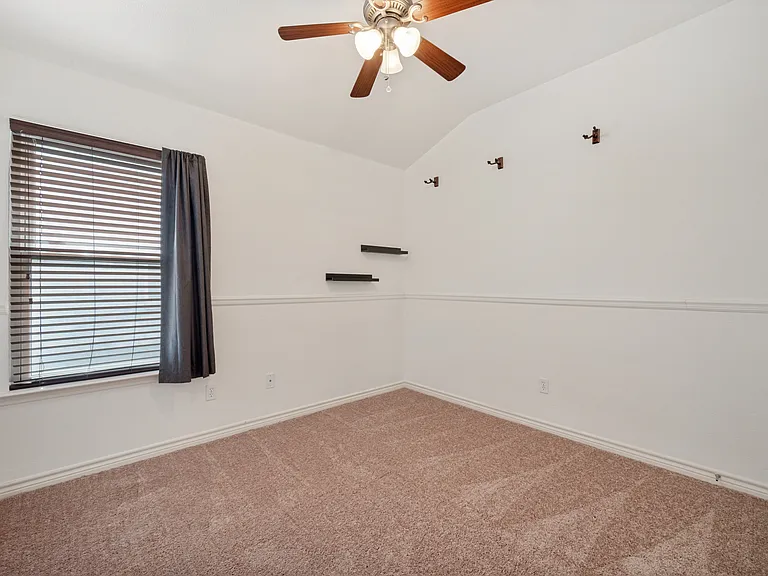 2683 Lake Ridge Dr — Photo 4
