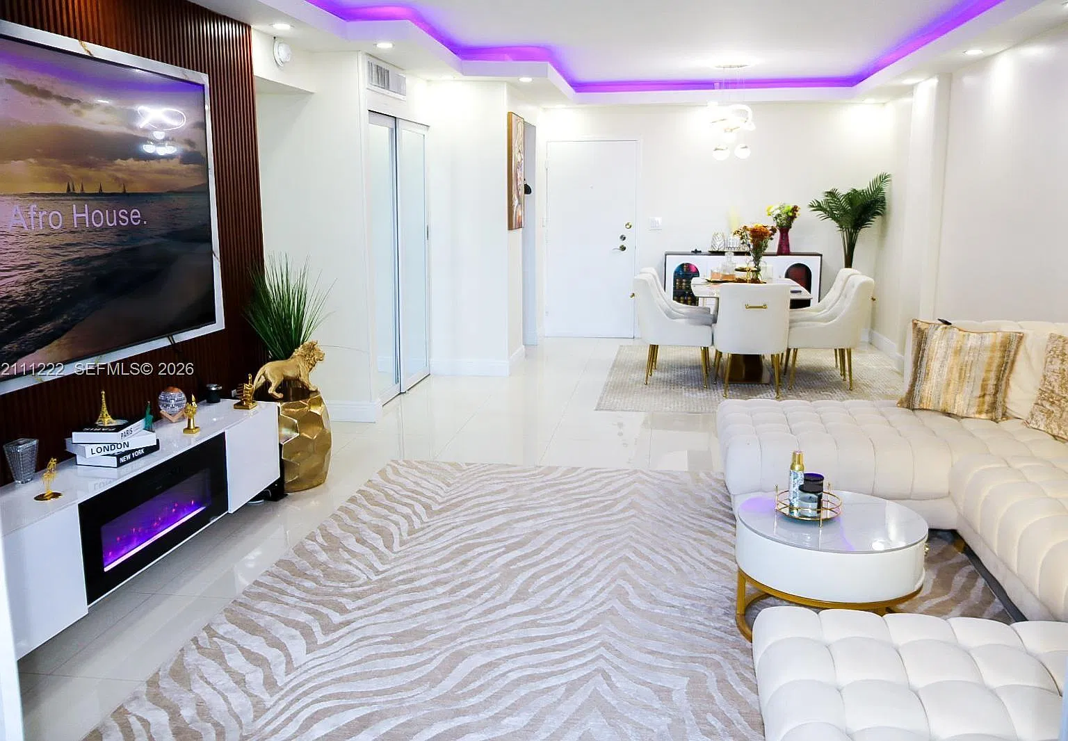 South Bay Club Condo — Photo 3