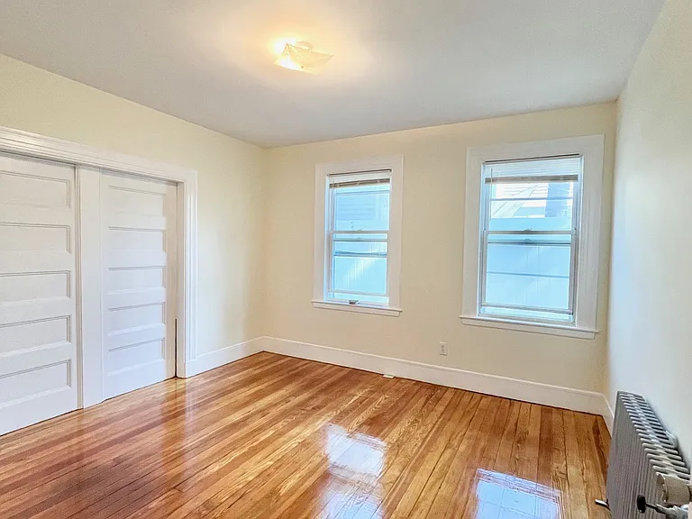 300 Summit Ave #1 — Photo 9