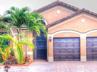 14832 SW 22nd Ter, Miami, FL 33185