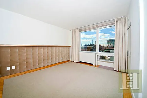 Rented by Halstead Real Estate | media 43