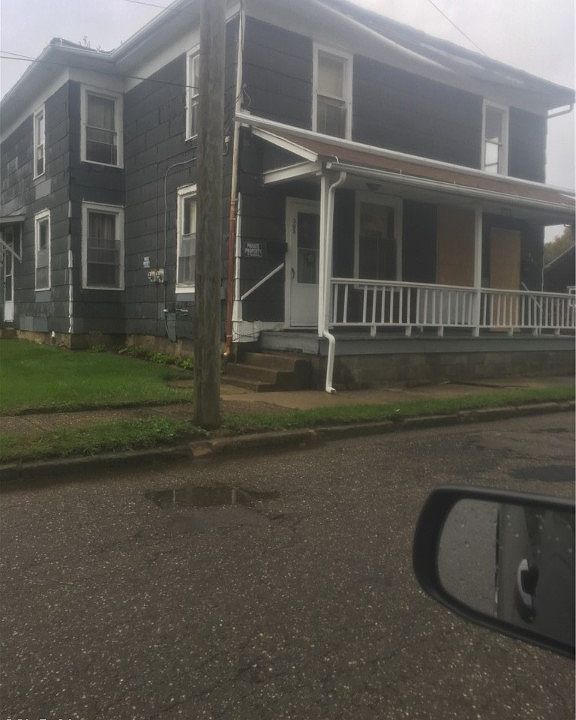 2nd image of 305-307 Gibbs Ave NE