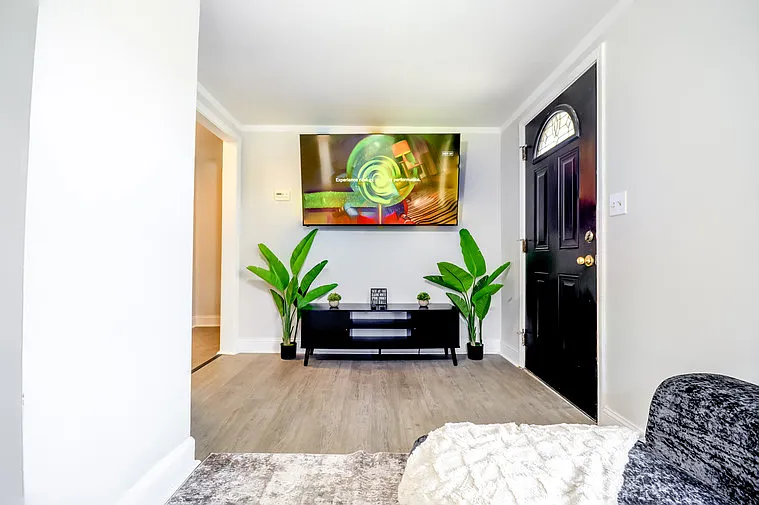 307 Reid St #1
