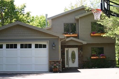 1st image of 2245 Cove Dr