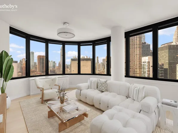 330 East 38th Street image 5 of 16