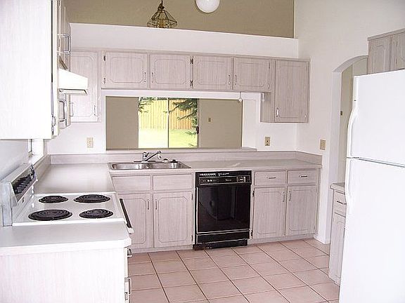 5th image of 2490 Ginger Mill Blvd