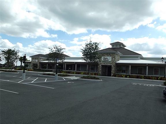 5th image of 3572 Vineyard Dr