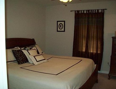 5th image of 416 Berry Hill Rd
