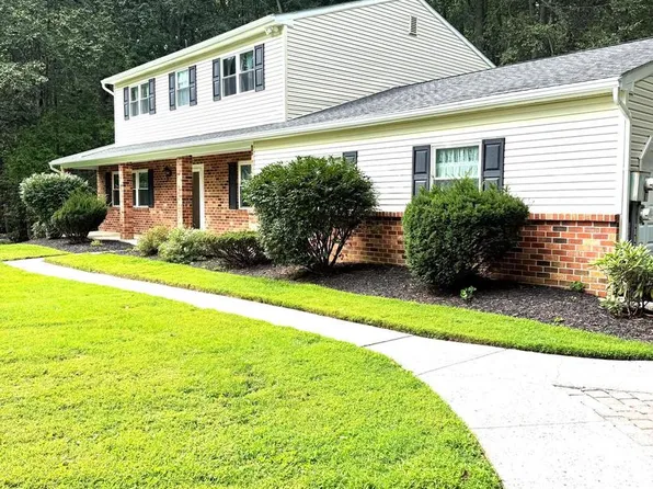 3 Atlee Cir, Garnet Valley, PA 19060