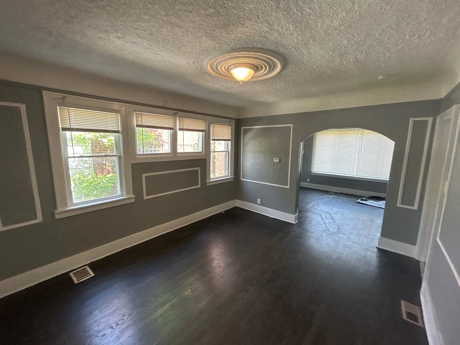 4 bed, 1960 sqft, $1,650 — Photo 4