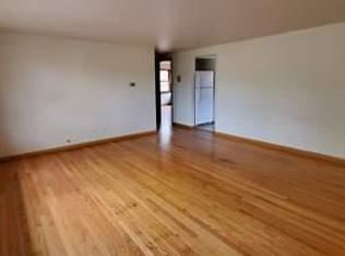 5240 N Oakview St APT 2E, Chicago, IL 60656