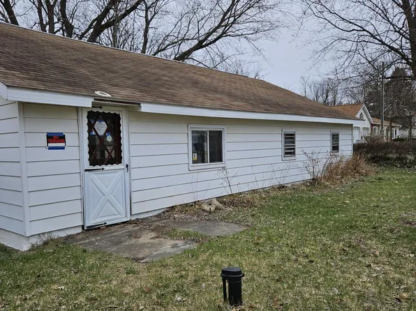25684 67th St, Dowagiac, MI 49047