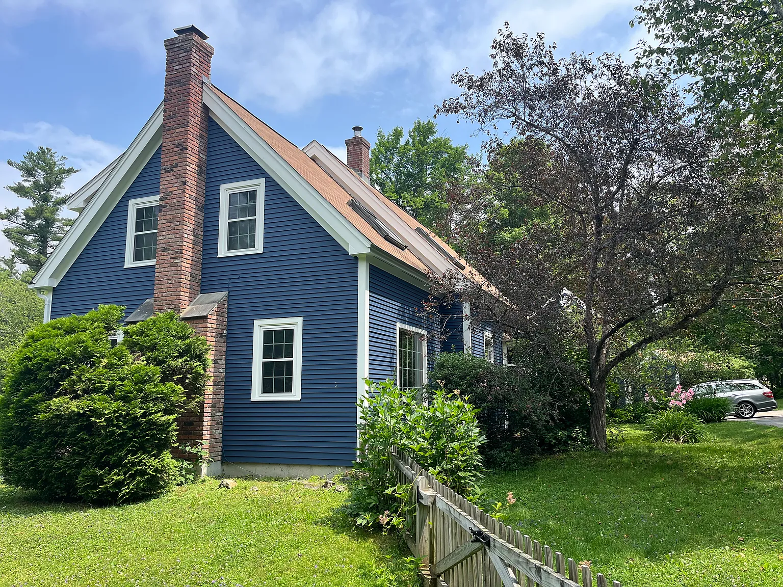 3 bed, 2085 sqft, $3,400 — Photo 1