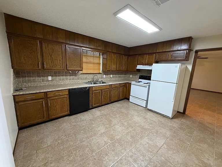 721 E Wallace St — Photo 10