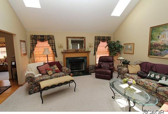 4th image of 32 Turtle Dove Dr
