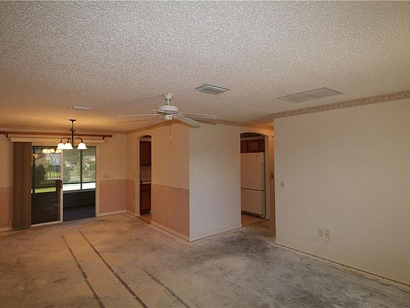 4th image of 17664 SE 92nd Grantham Ter