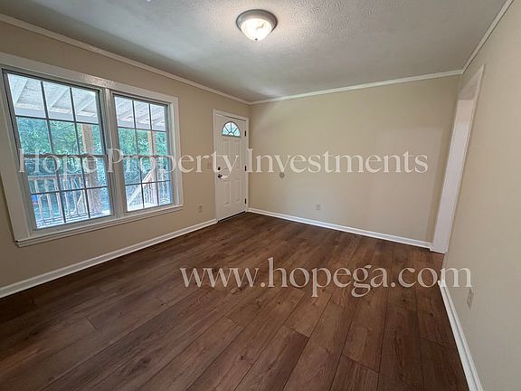 3rd image of 61 Shepard St