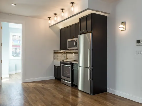 221 Clarkson Avenue image 12 of 13