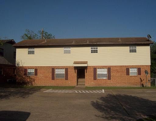 1st image of 2407 Jaguar Dr #A
