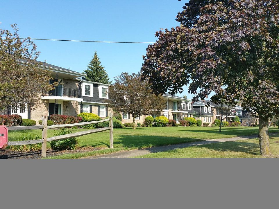 1st image of 439 Burroughs Dr #2